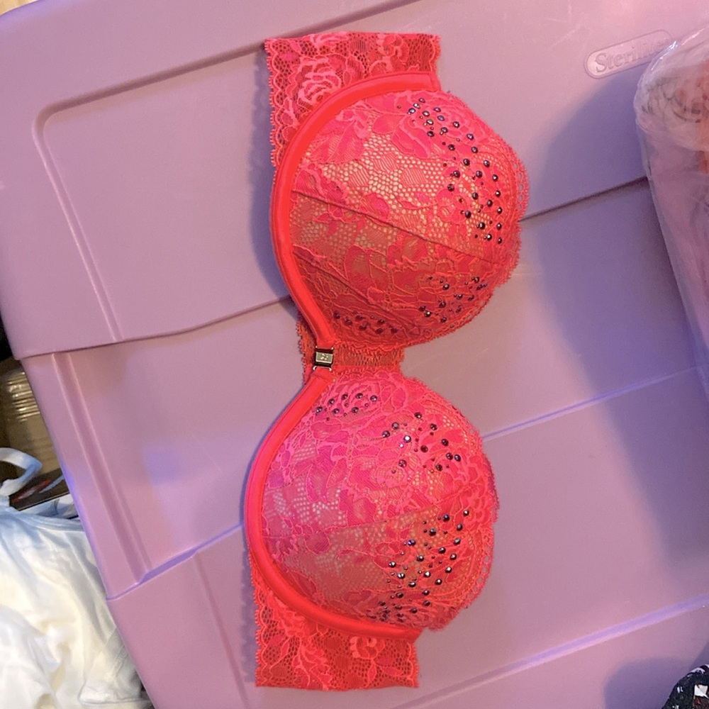 Neon pink VS strapless 34b